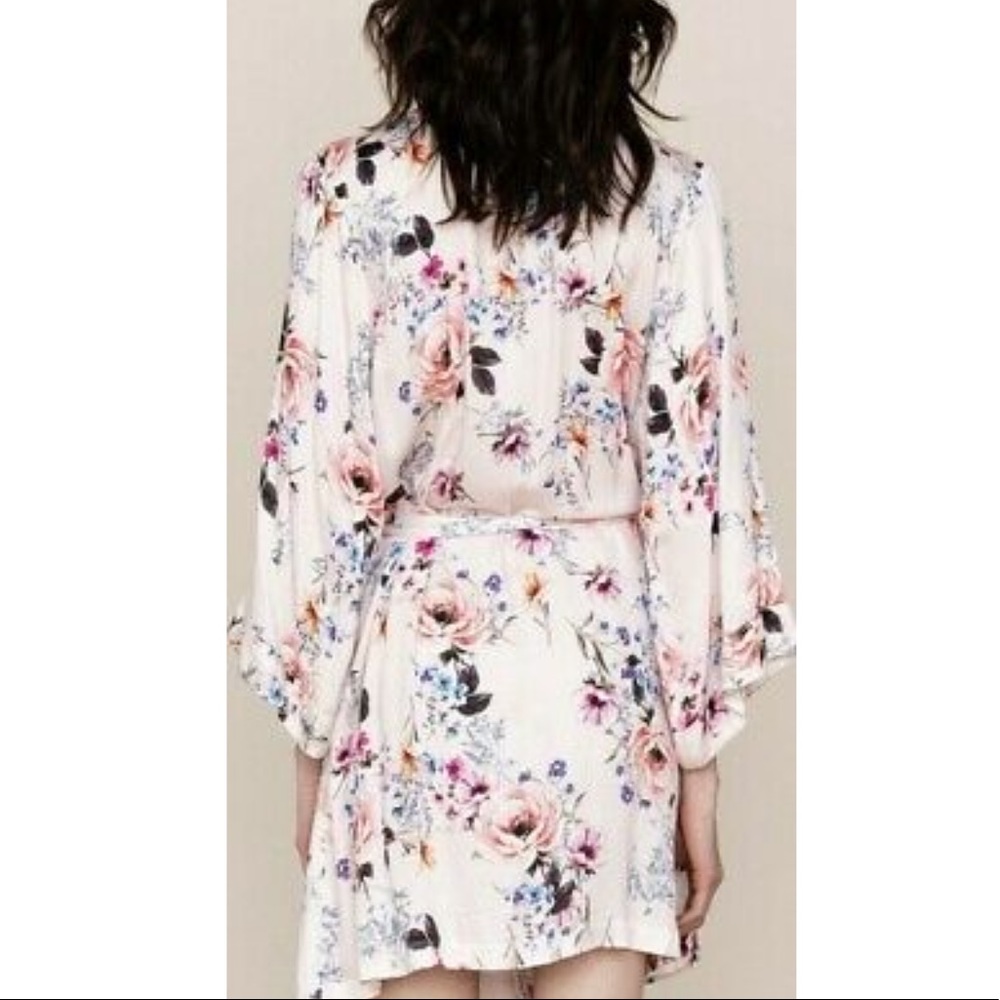 Yumi Kim BHLDN Dream Lover Robe - Picture 3 of 6